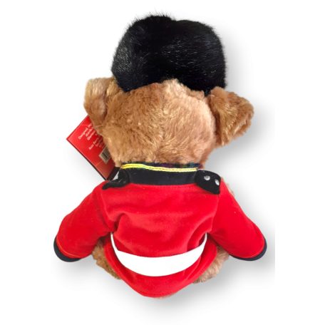 Russ: Maci Angol palotaőr ruhában