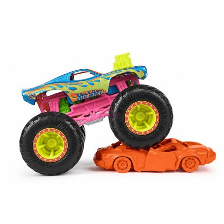 Hot Wheels Monster Trucks roncsautóval 1:64 (GRH81) - Többféle